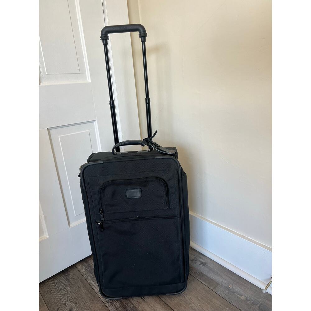 TUMI 22” Upright Wheeled Expandable Carry On Black Suitcase 2279D3 Ballistic